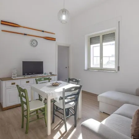 Апартаменты Amazing In Caminia With House Sea View